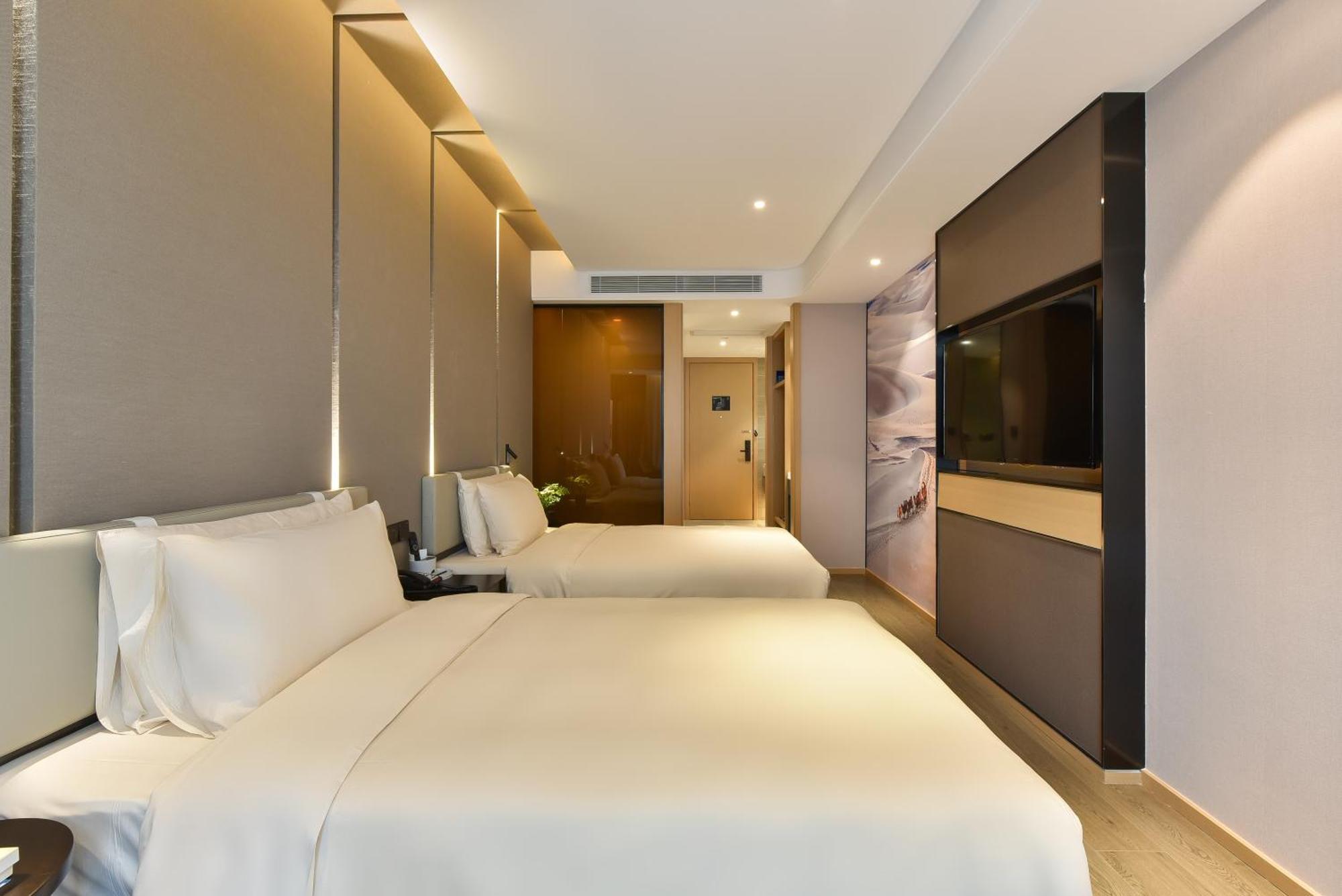 Atour Chaoyangmen Hotel 4*
